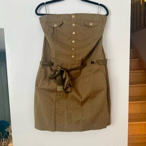 🇨🇦 Chic Strapless Army Green Retro Dress with Button Details